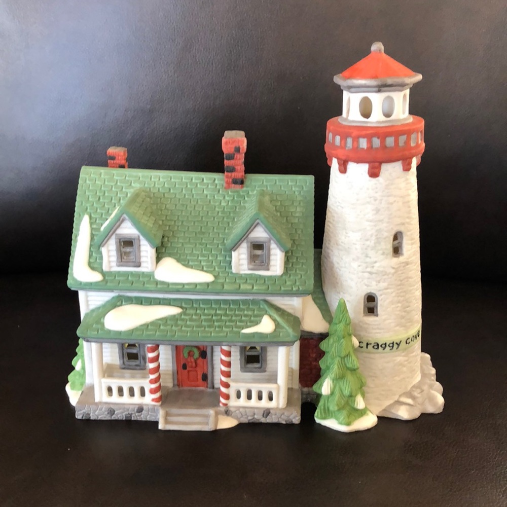 NIB Dept 56 :  Craggy Cove Lighthouse.